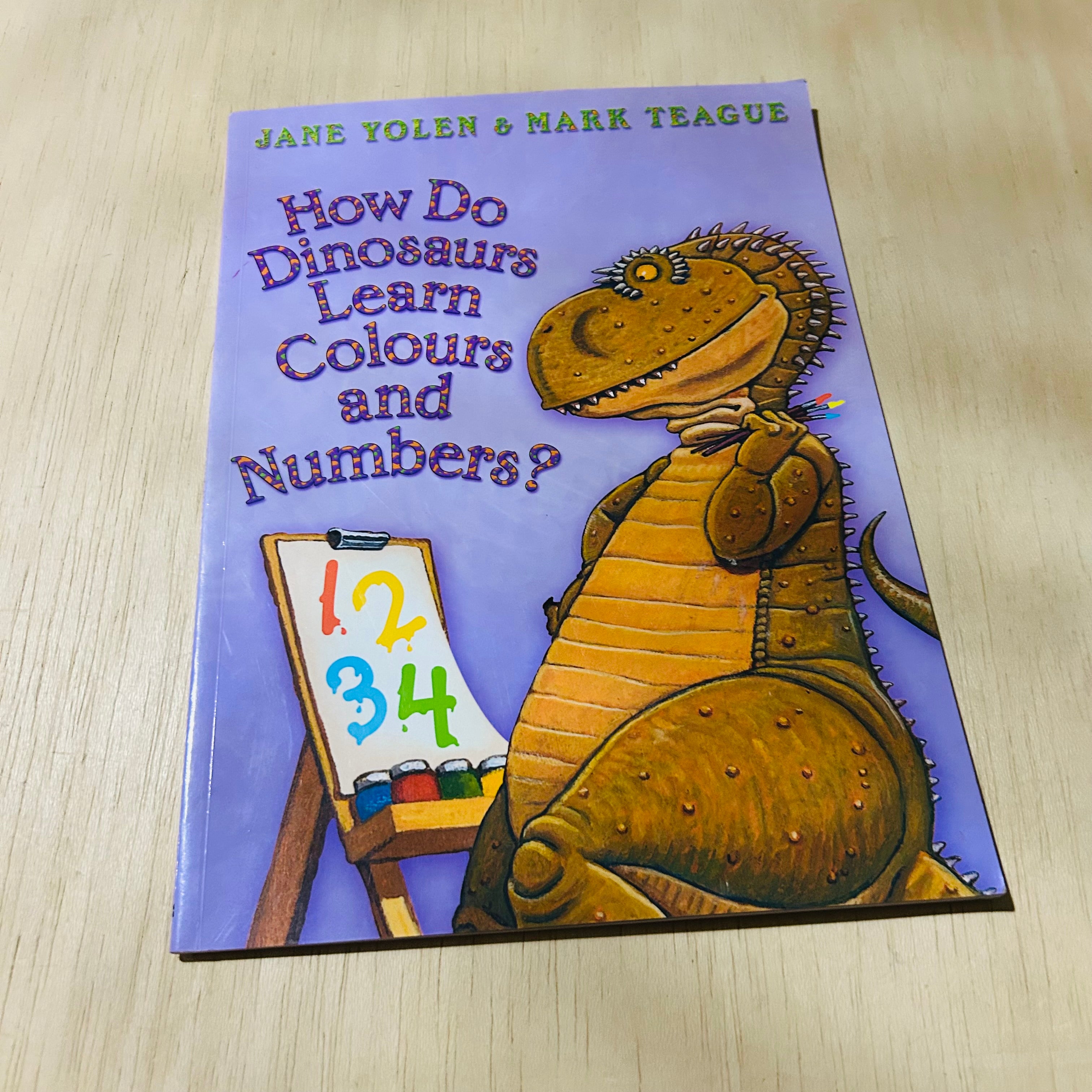 How Dinosaurs Learn Colours and Numbers