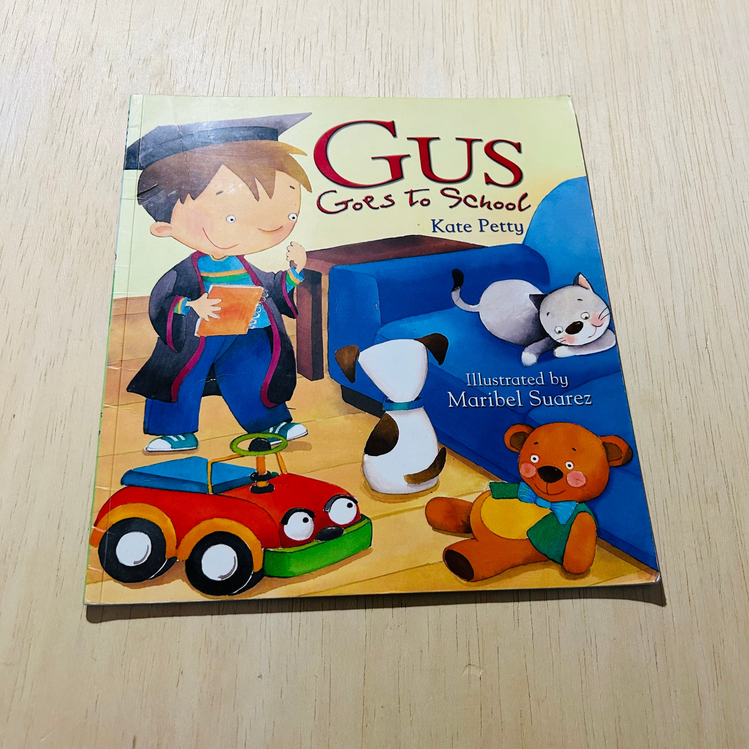 Gus Goes to School