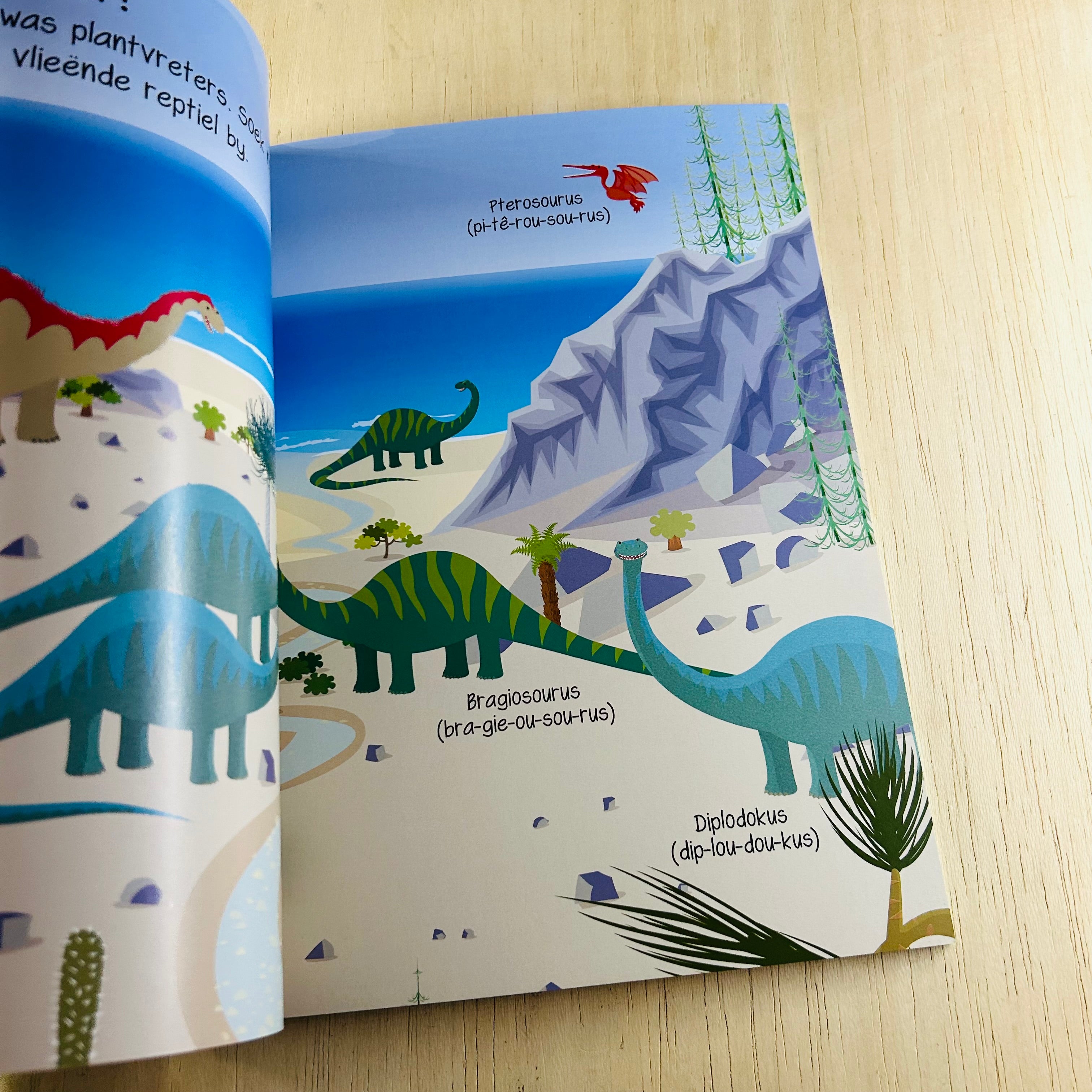 My Eerste Plakkerboek Dinosourusse
