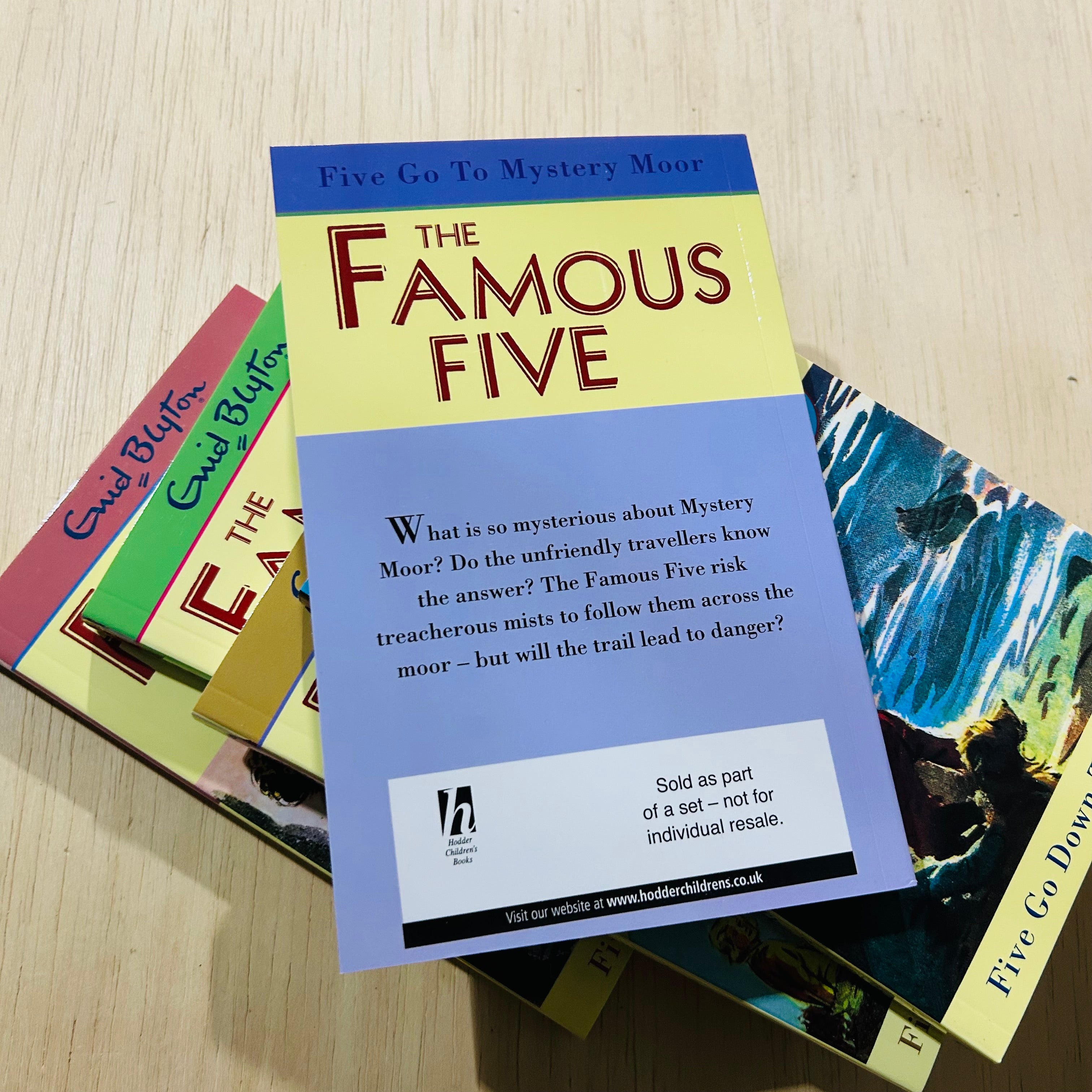 Famous Five 21 Book Set - NEW