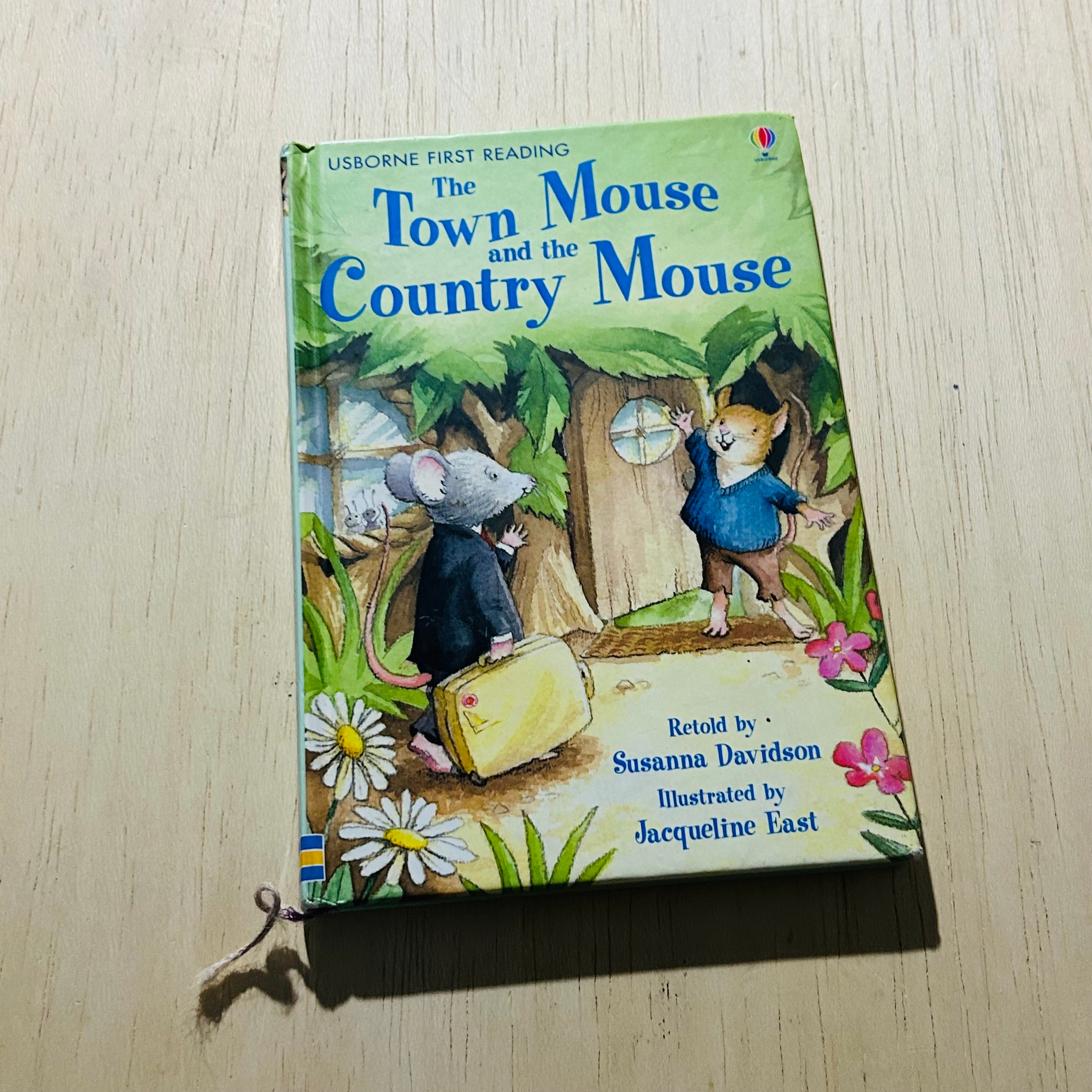 The Town Mouse and the Country Mouse - Hardcover