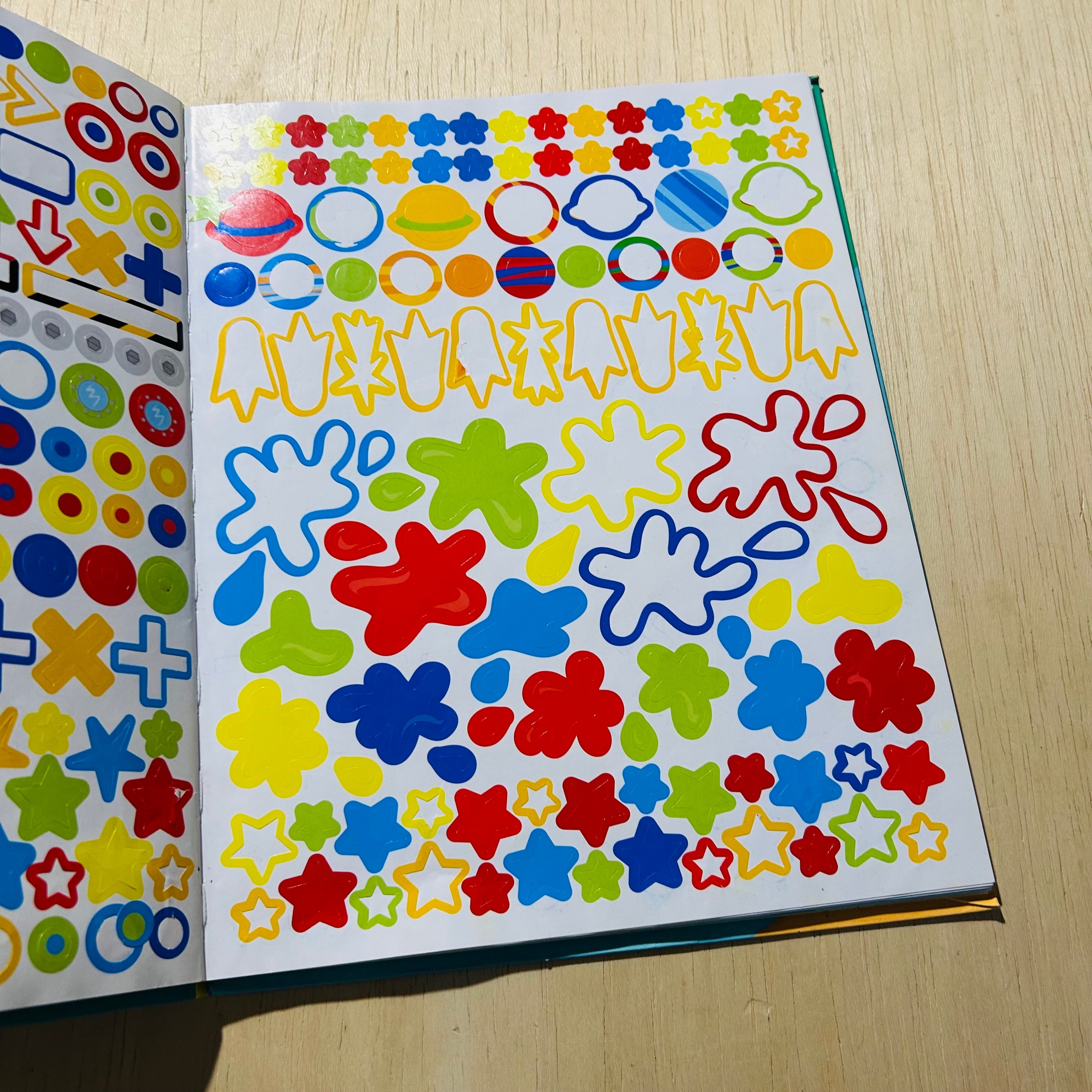 Big Book of Science Things To Make - 800 Stickers