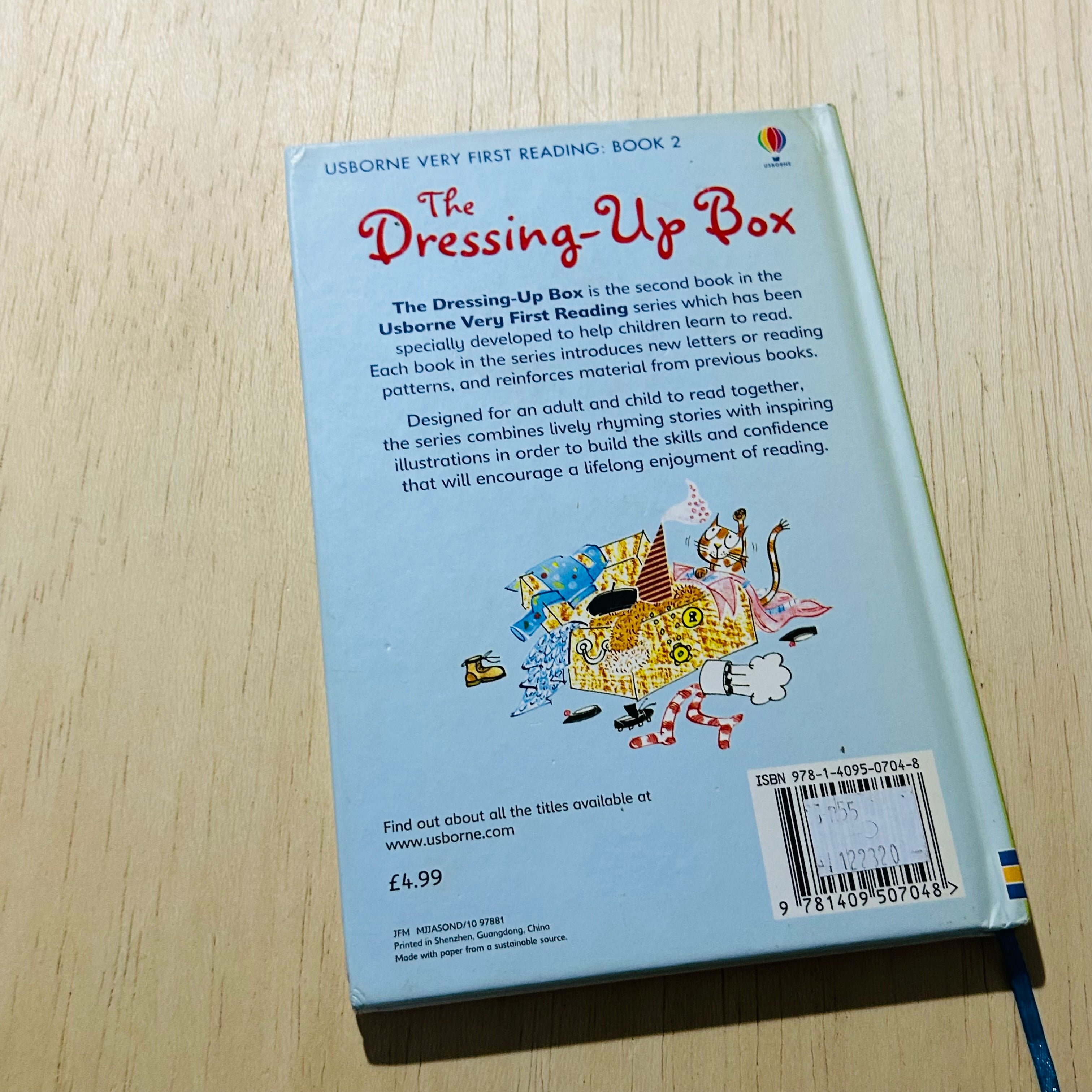 Usborne The Dressing Up Box - Hardcover